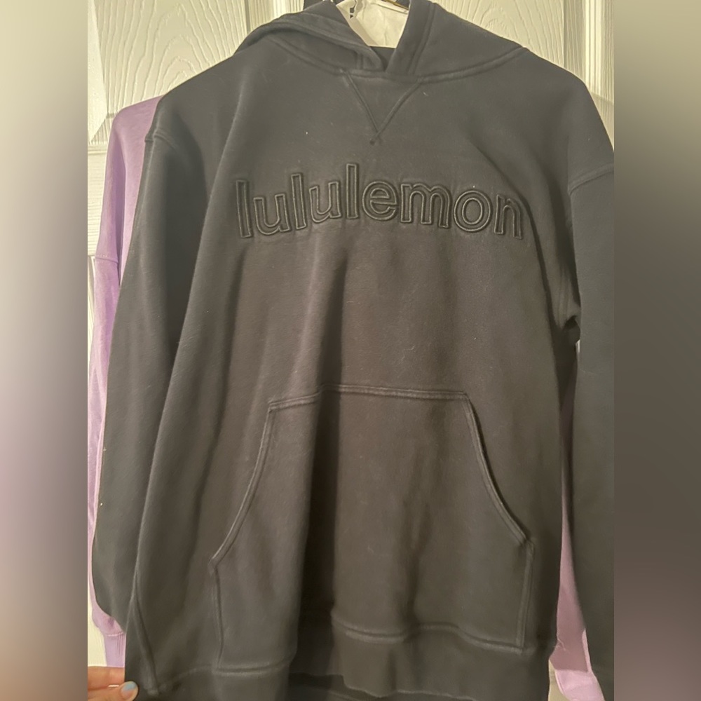 Black lululemon hoodie